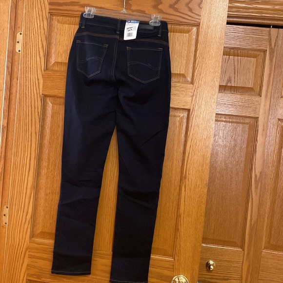 Lee Women’s Size 4 Medium Skinny Jeans say Fit Skinny Leg Jeans NEW - Picture 2 of 7